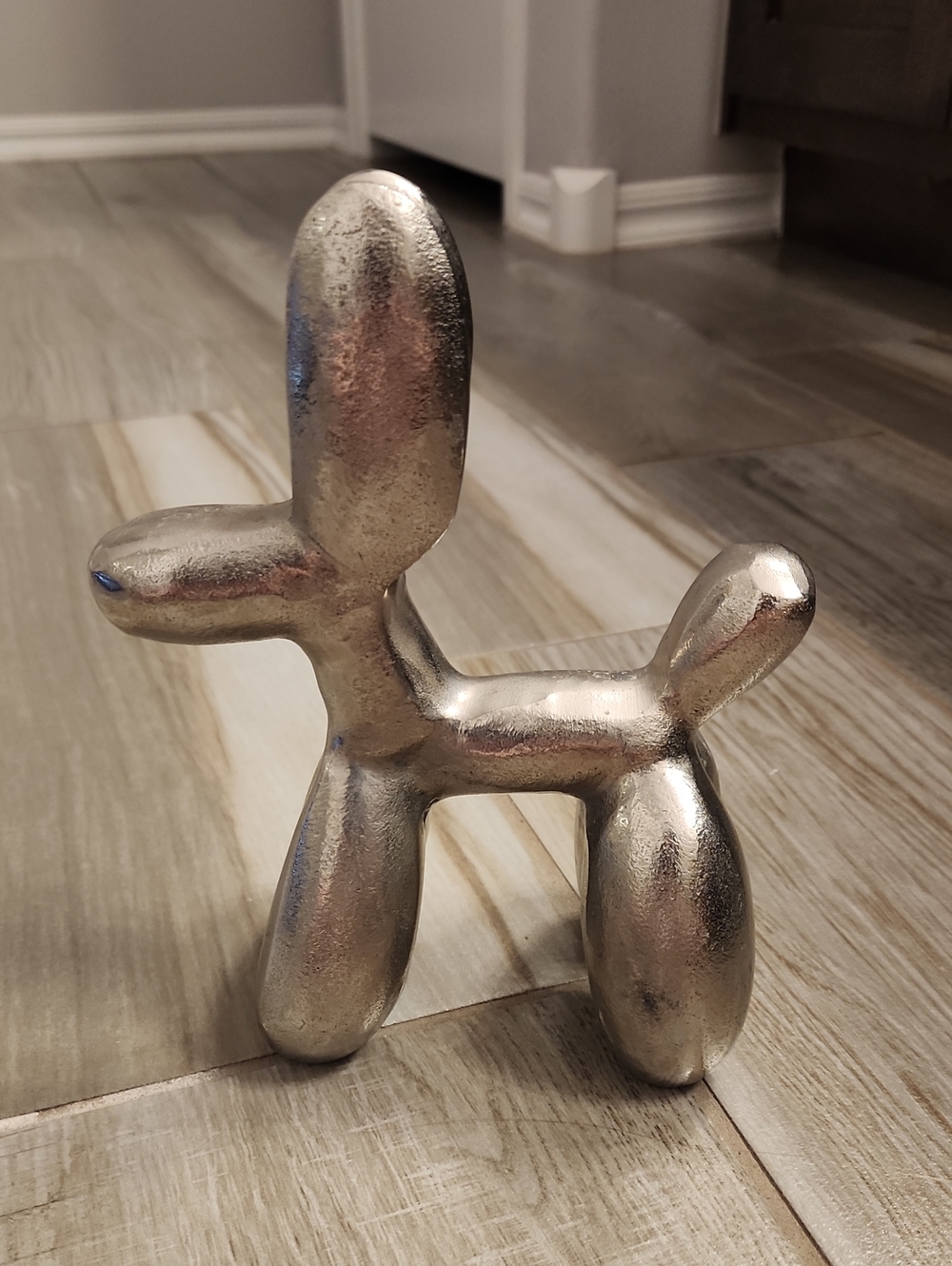 Silver Balloon Dog Decor